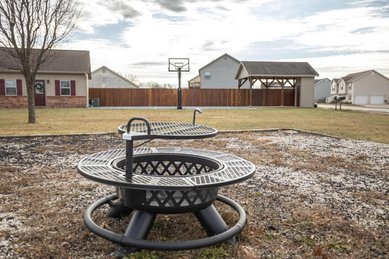 Tiny Home With Hot Tub Near Ft Leonard Wood! Waynesville 外观 照片