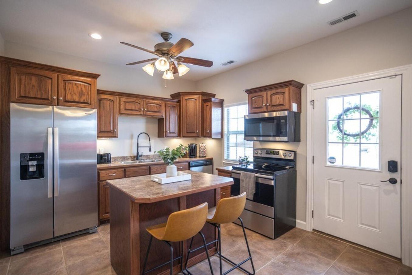 Tiny Home With Hot Tub Near Ft Leonard Wood! Waynesville 外观 照片
