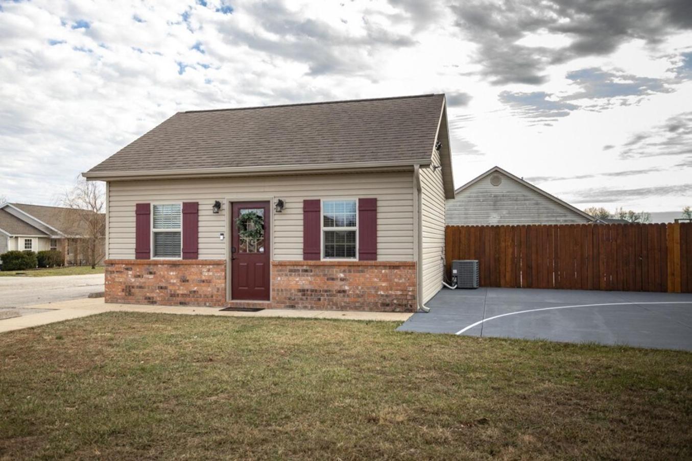 Tiny Home With Hot Tub Near Ft Leonard Wood! Waynesville 外观 照片