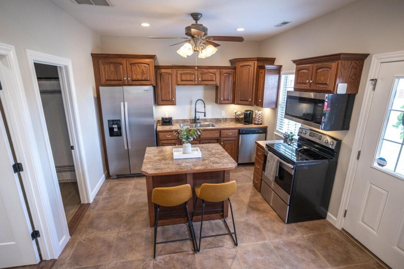 Tiny Home With Hot Tub Near Ft Leonard Wood! Waynesville 外观 照片
