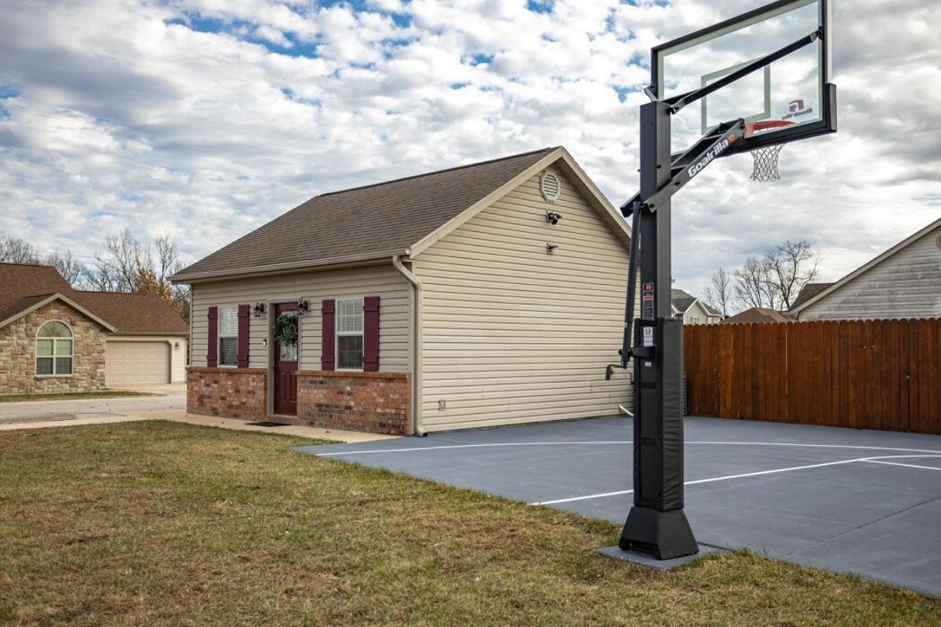Tiny Home With Hot Tub Near Ft Leonard Wood! Waynesville 外观 照片