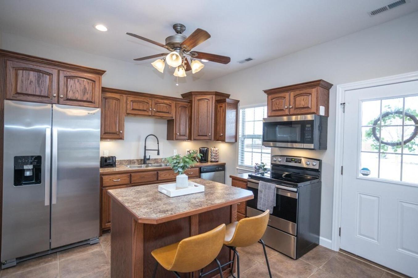 Tiny Home With Hot Tub Near Ft Leonard Wood! Waynesville 外观 照片